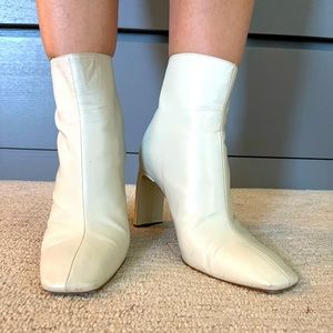 Tabi-style booties